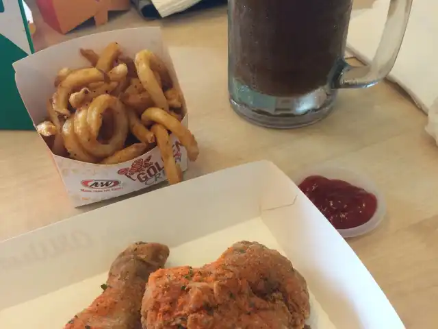 A&W Restaurant Batu Tiga Shah Alam Food Photo 7