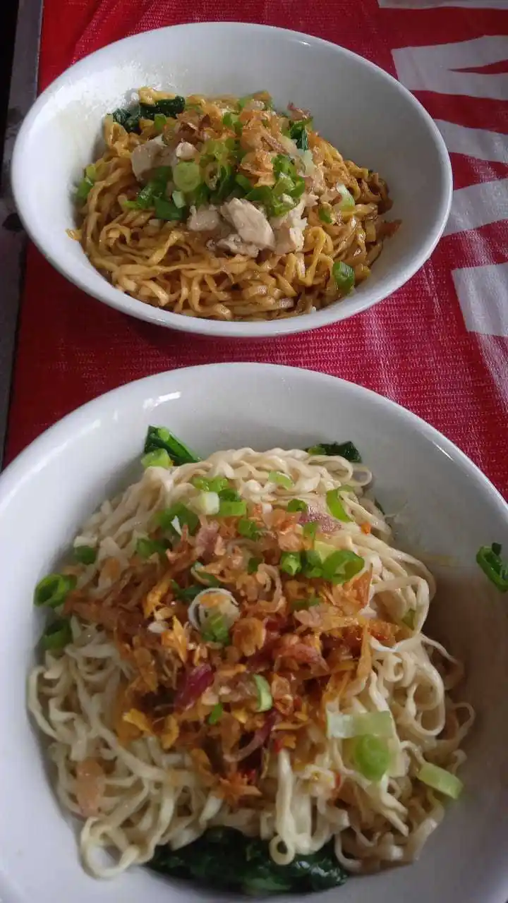 MACA (Mie Ayam Cakalang Angel)