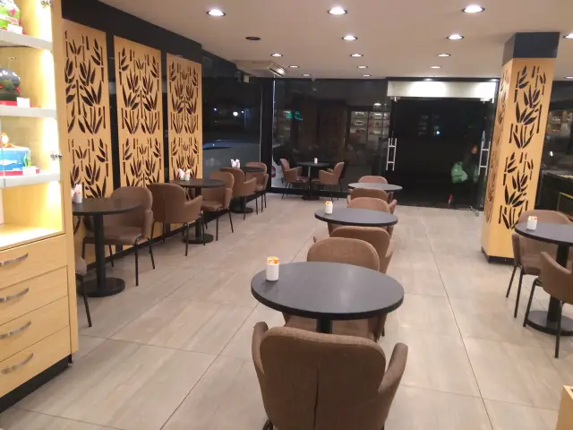 Mahmutoğlu Pasta & Cafe'nin yemek ve ambiyans fotoğrafları 5