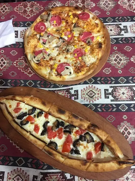 Pizza de Lavia'nin yemek ve ambiyans fotoğrafları 12