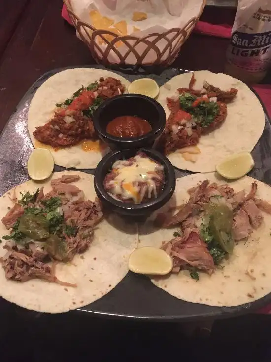 Gambar Makanan Hacienda Mexican Bar & Grill 2