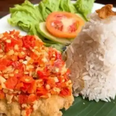 Gambar Makanan Ayam Geprek Dan Nasi Goreng Ibu Tunia, Kampung Bali 1