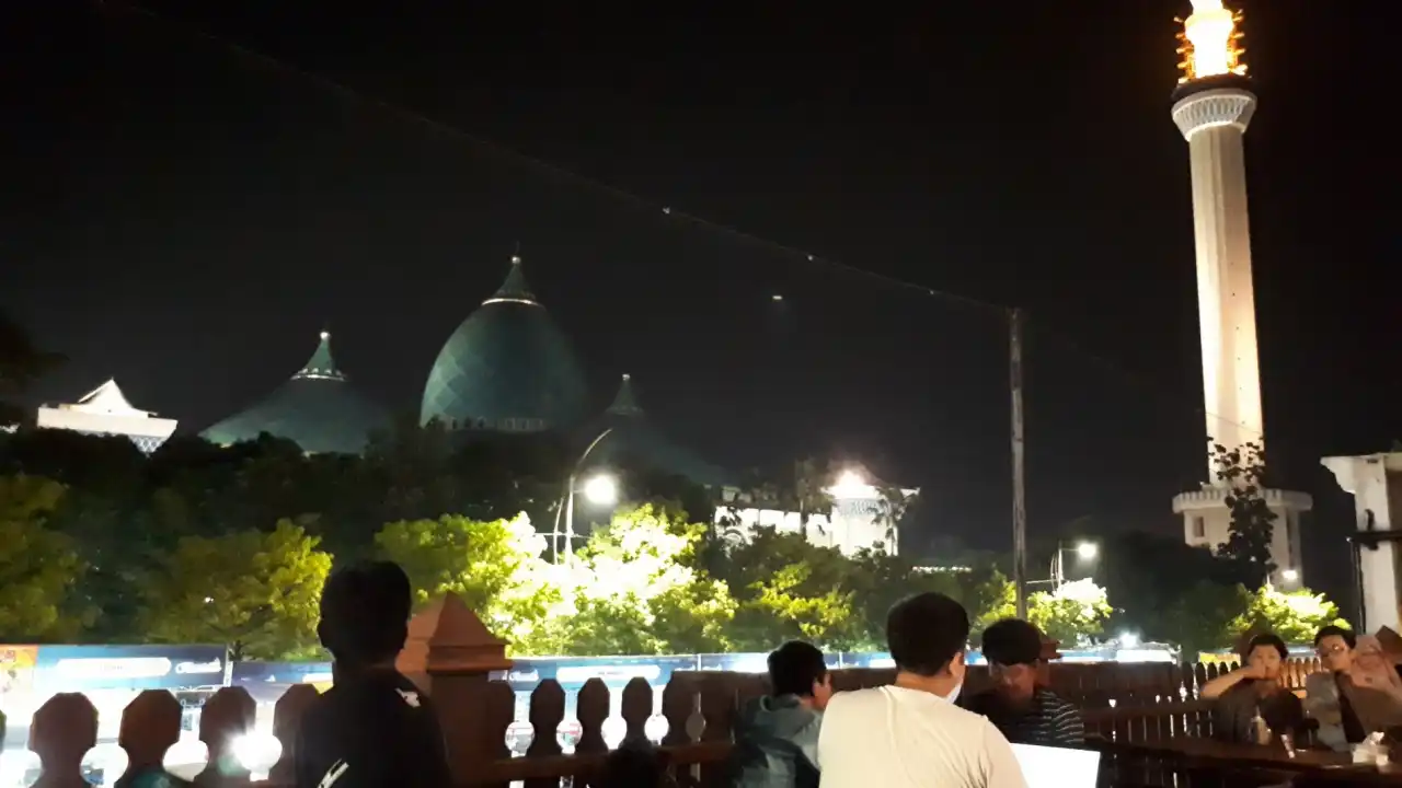 Pusat Jajanan Masjid Agung