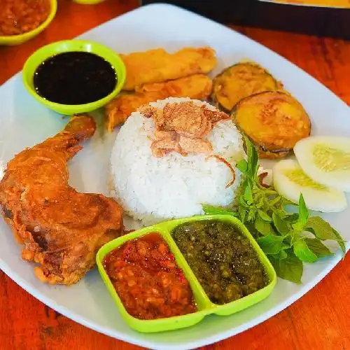 Gambar Makanan Ayam Penyet Kutaraja,  Jl. Darussalam No.  87 (Simpang Sei Mencirim)   4