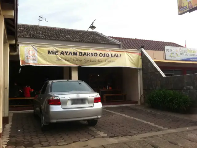 Gambar Makanan Bakso & Mie Ayam Ojolali 3