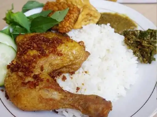 Ayam Goreng/bakar Mecca Kitchen