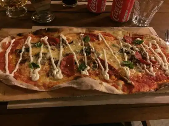 Gambar Makanan Classico Italiano pizza 15
