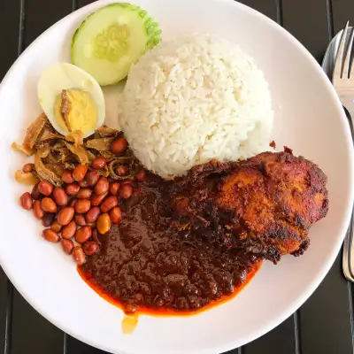 KAK ROSE AYAM PENYET & NASI AYAM BEREMPAH