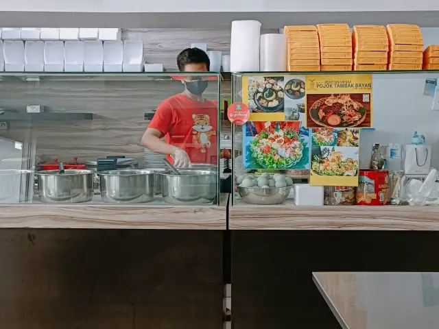 Gambar Makanan Depot Nasi Campur Pojok Tambak Bayan 3