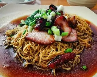 Ji Wang Fried Chicken Rice 鹅麦正宗鸡王鸡饭 Food Photo 1