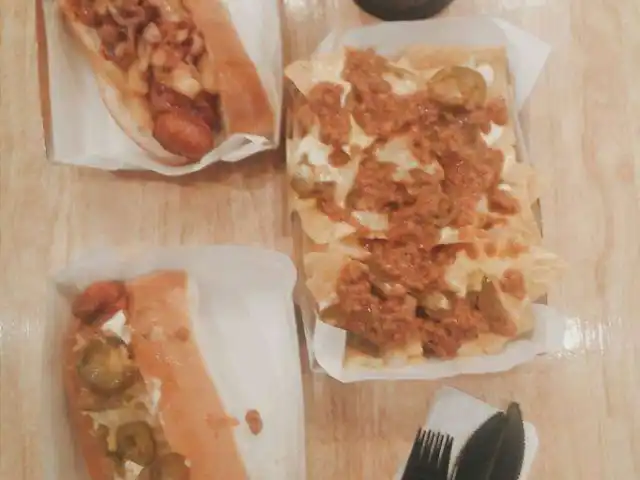 Schmidt's Gourmet Hotdogs Food Photo 3