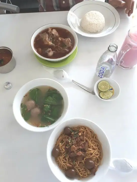 Gambar Makanan Bakso Sapi Pasar Baru 14