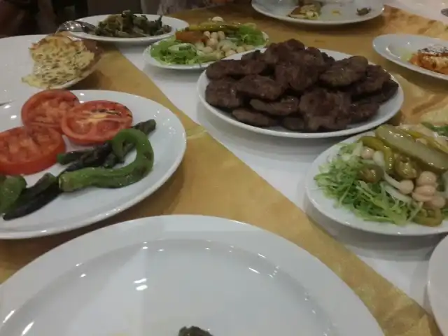 Akçaabat Saray Köfte'nin yemek ve ambiyans fotoğrafları 2
