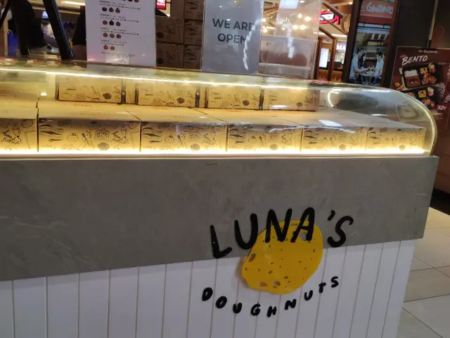 Gambar Makanan Luna's Doughnuts 11