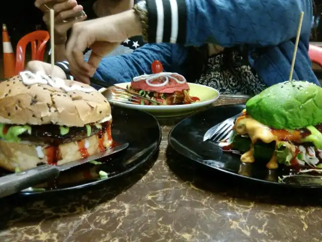 Burger Warisan Food Photo 3