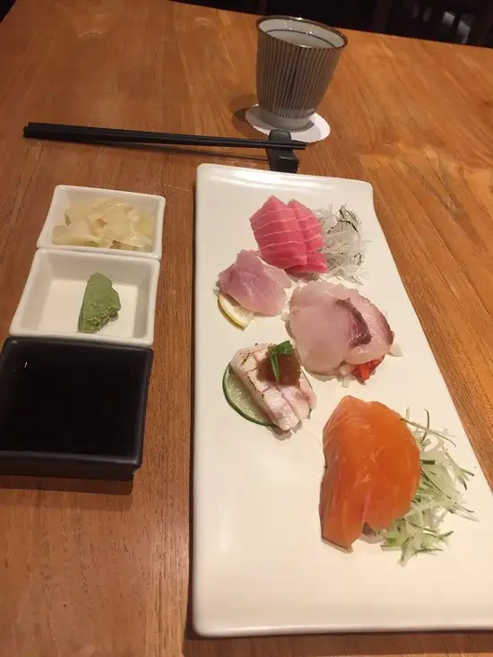 Gambar Makanan Shiro Sushi / Sake Bar 8