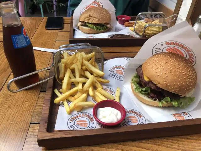 Et Yedi Steak Burger & Cafe'nin yemek ve ambiyans fotoğrafları 10