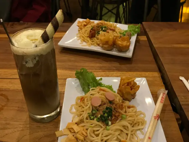 Gambar Makanan Tampan Mie & Coffee 13