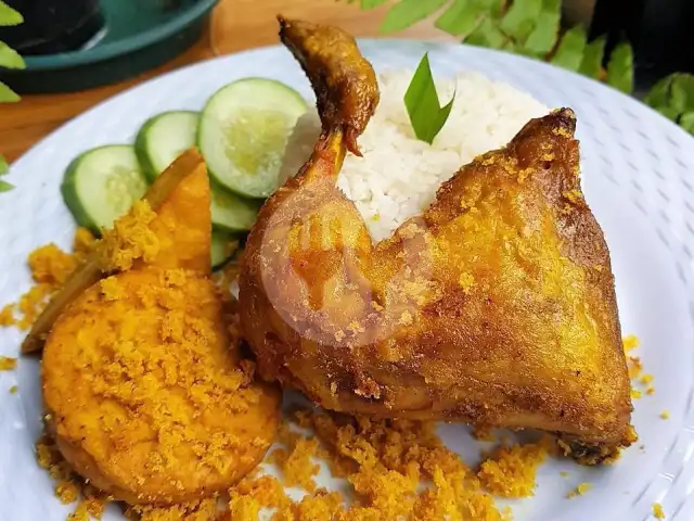 Gambar Makanan Nasi Uduk Ayam Goreng Borobudur, Tanjung Pura 1