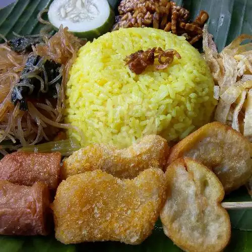 Gambar Makanan Sarapan Pagi Nasi Kuning Dan Nasi Uduk Makaru, Banguntapan 1