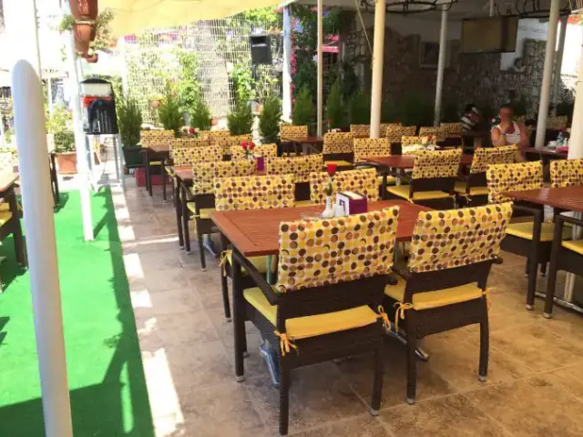 Turihan Beach Bar and Restaurant'nin yemek ve ambiyans fotoğrafları 4