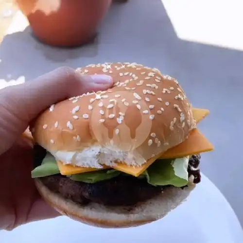 Gambar Makanan Burger Cap Nona 17