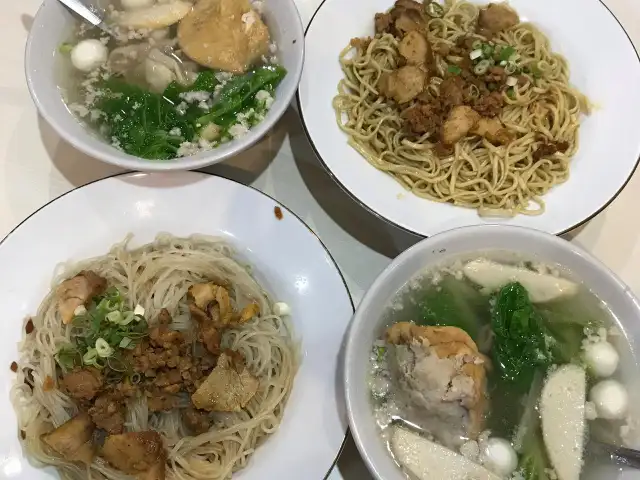 Gambar Makanan Bakmi Ahiung Khas Jambi 5