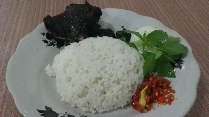 Gambar Makanan bebek hitam krengsengan keputih 7