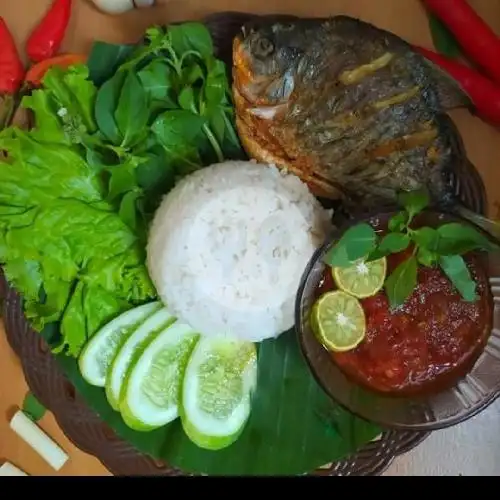 Gambar Makanan Geprek Nagiiih 9