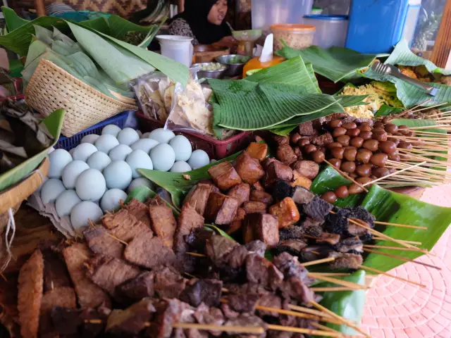 Gambar Makanan Pecel Pincuk Ibu Ida 6