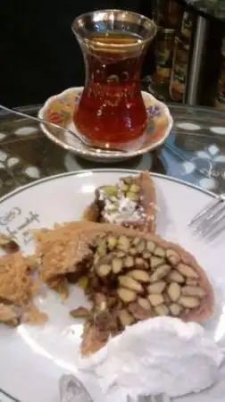 Badem Cafe & Restaurant'nin yemek ve ambiyans fotoğrafları 1