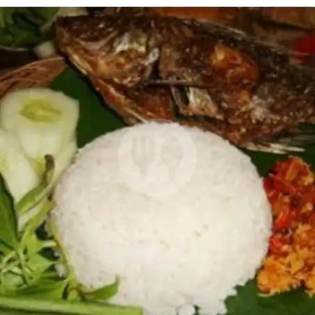 Gambar Makanan Lalapan Ayam Goreng Akbar, AW. Syahranie GG 45 Blok C 9