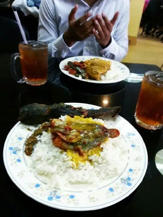 Cafe Fitrah UPNM Food Photo 1