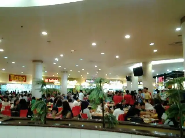 Gambar Makanan Foodcourt Plaza Central 2