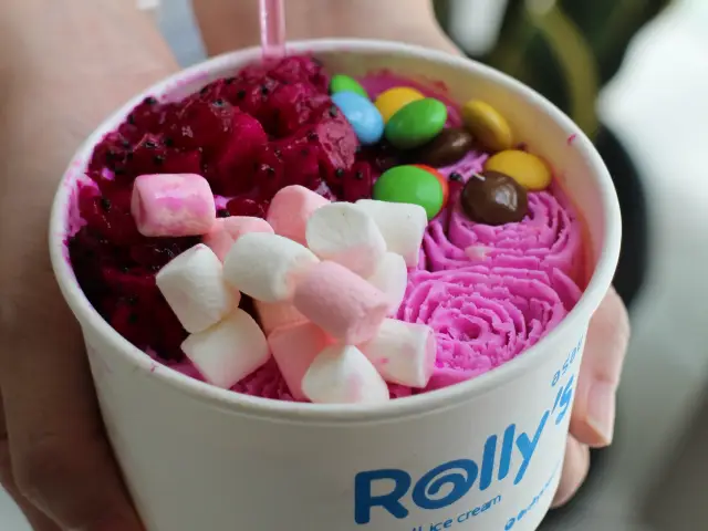 Gambar Makanan Rolly's Thai Ice Cream 15