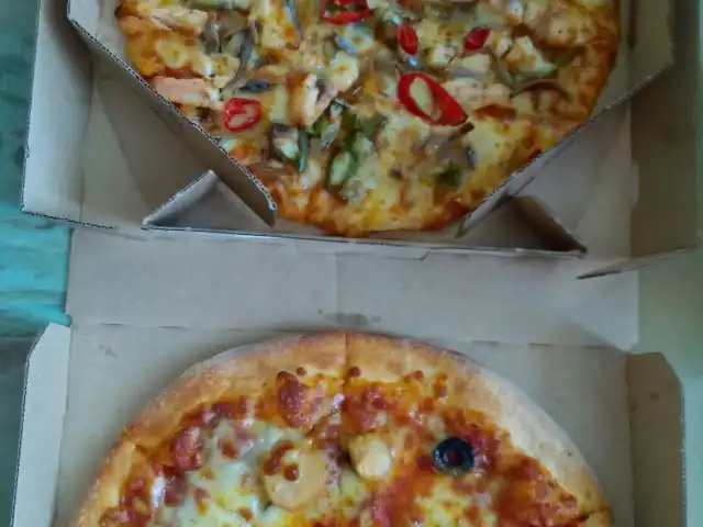 Domino's Pizza Food Photo 13