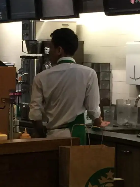 Gambar Makanan Starbucks Palembang Indah Mall 1