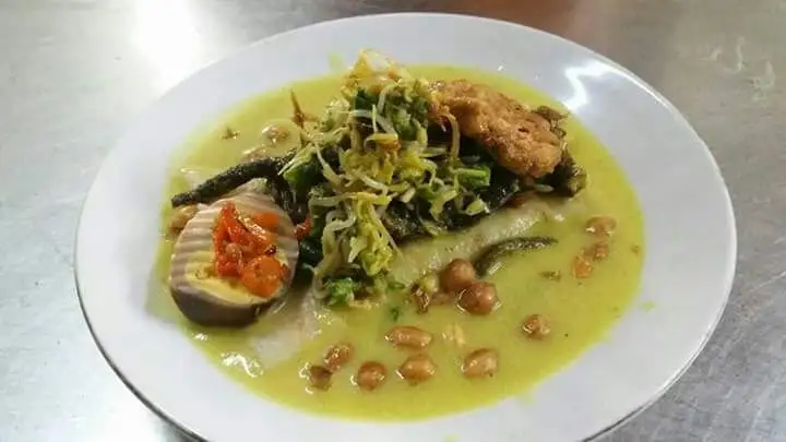 Gambar Makanan Utama Cafe & Resto 18