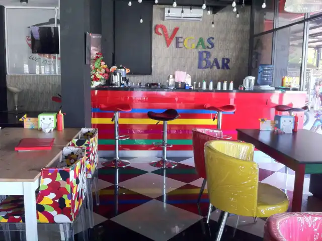 Gambar Makanan Vegas Cafe 3