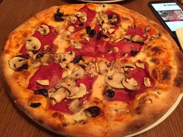 Olive's Pizzeria'nin yemek ve ambiyans fotoğrafları 80