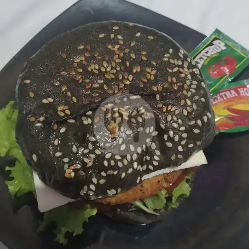 Gambar Makanan Burger Mama Londo, Kedungkandang 4