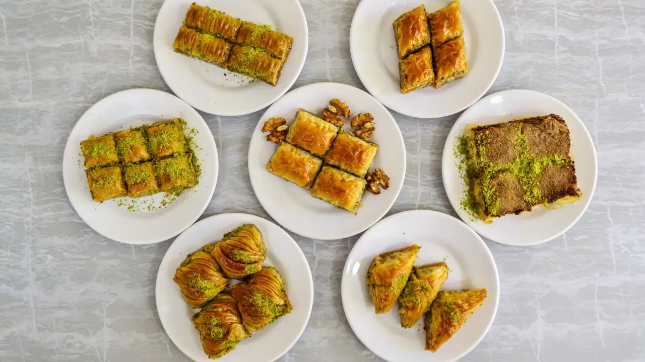 Aliağa Has Antep Baklavacısı