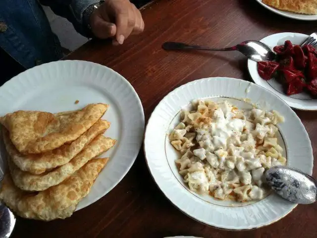 Arasta Kırım Tatar Çibörek Evi'nin yemek ve ambiyans fotoğrafları 77