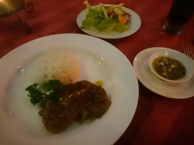 Gambar Makanan Mai Mai Bar & Resto 15