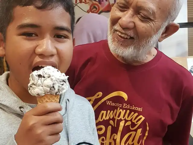 Gambar Makanan Kedai Gentong Ice Cream 13