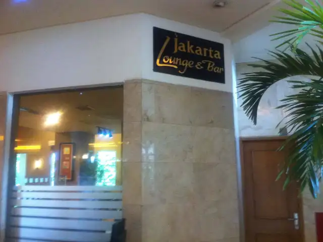Gambar Makanan Jakarta Lounge & Bar - Grand Cempaka 2