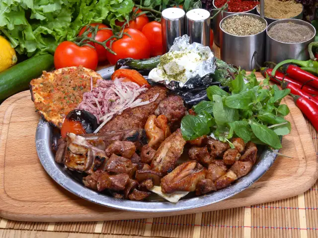 Gaziantep Gel Gör Lokantası'nin yemek ve ambiyans fotoğrafları 1