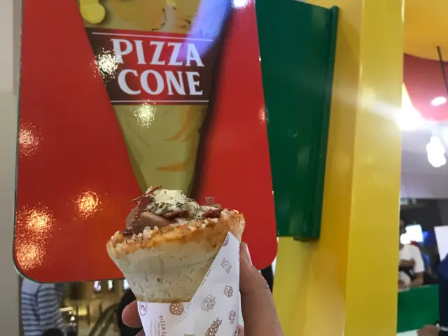 Gambar Makanan Crown Pizza Cone 1