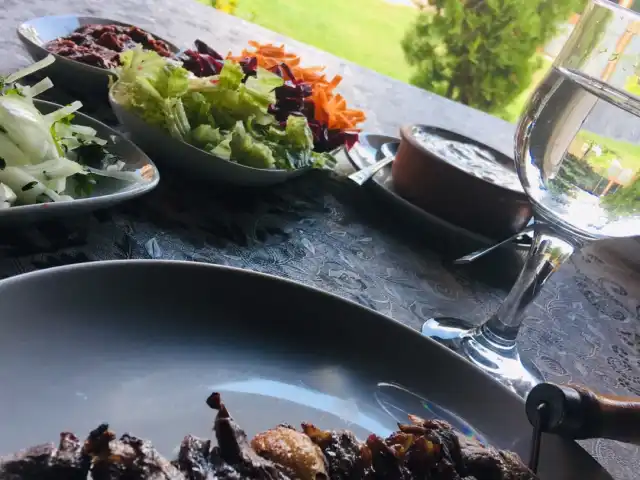 Kayışdağı Et Evi Erzurum Cag Kebabı Restaurant'nin yemek ve ambiyans fotoğrafları 9