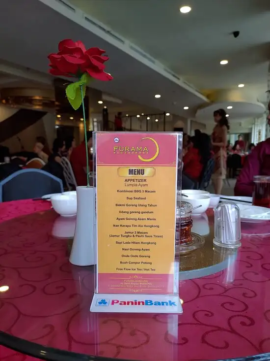 Gambar Makanan Furama Restaurant 7